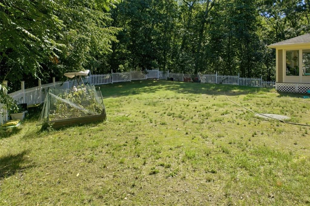 37 Seabury Drive Property Photo 5