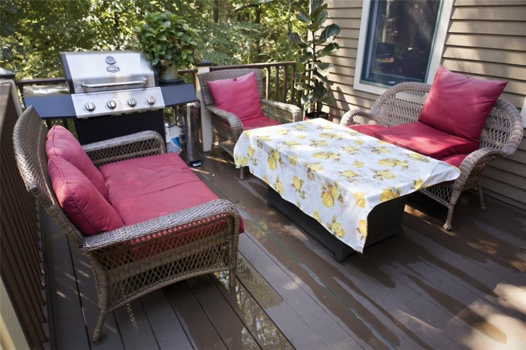37 Seabury Drive Property Photo 9