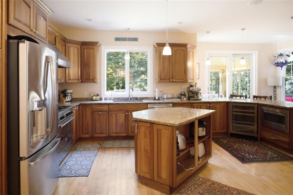 37 Seabury Drive Property Photo 10