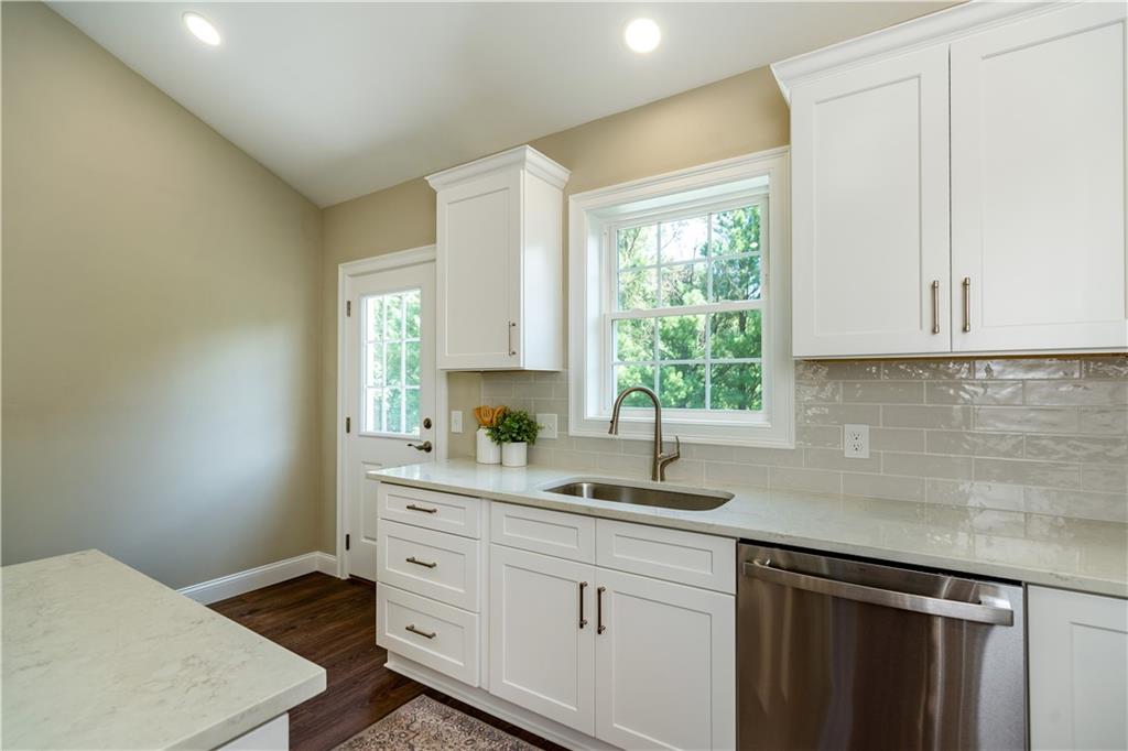 9 Fieldstone Way Property Photo 18