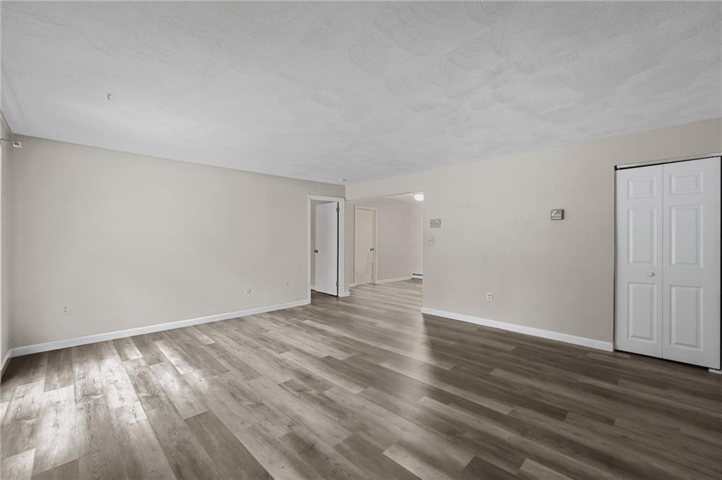 300 Smithfield Road Unit 5-34 Property Photo 14