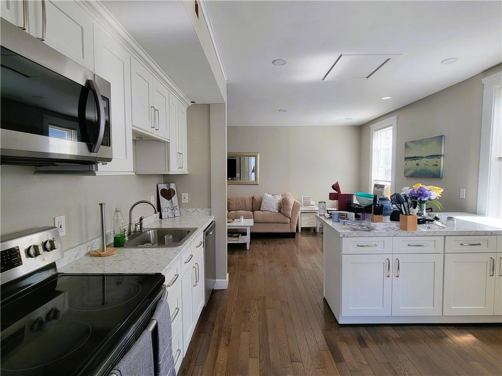 3 .5 Bull Street Unit 2l Property Photo 4