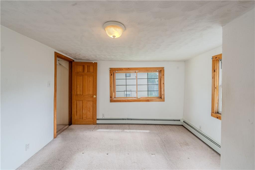 738 Lonsdale Avenue Property Photo 2