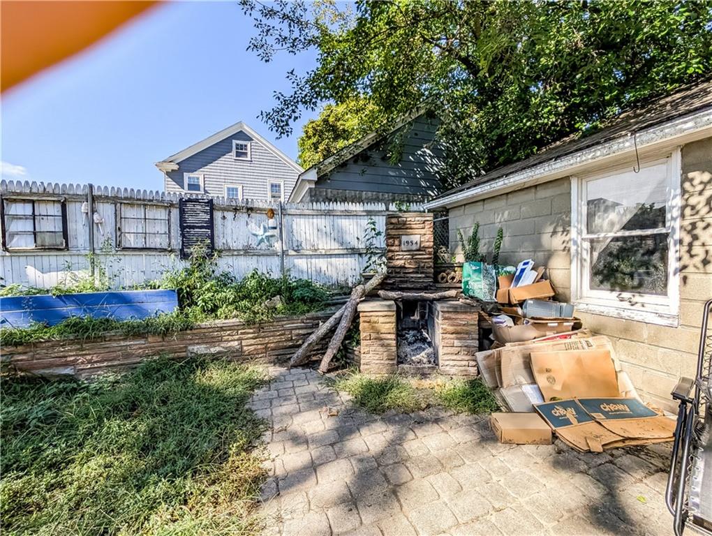 102 Burnside Street Property Photo 24