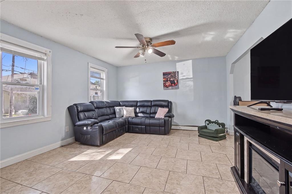19 Carr Street Property Photo 8