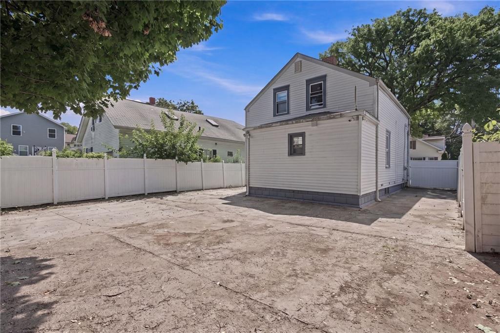 19 Carr Street Property Photo 29