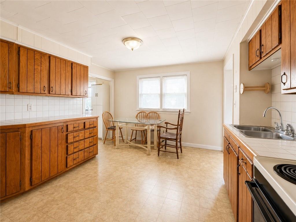 276 East Street Property Photo 7