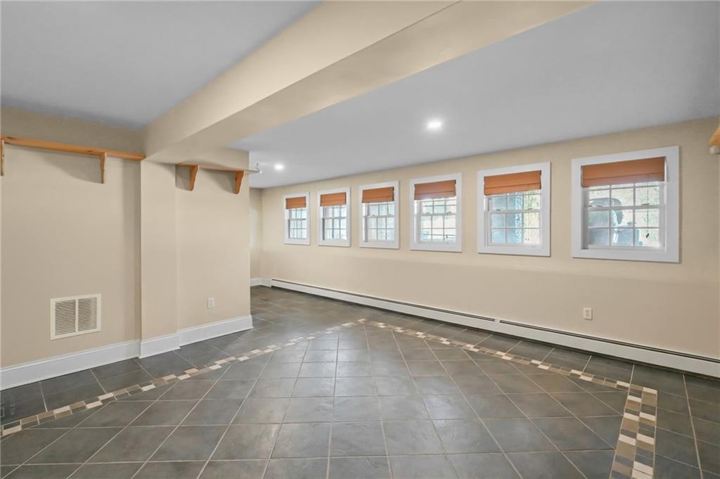 2269 East Main Road Property Photo 46