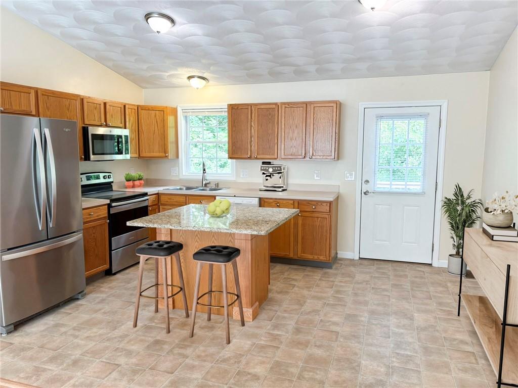521 Tenth Avenue Property Photo 4