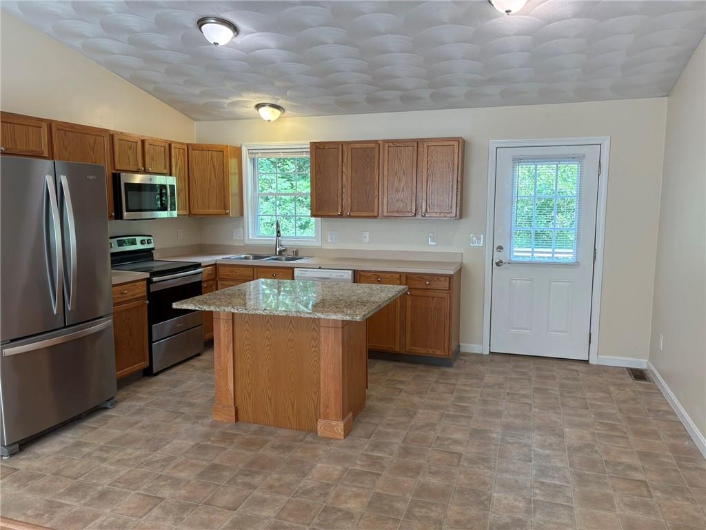 521 Tenth Avenue Property Photo 11