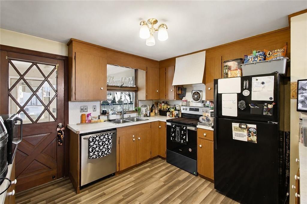 68 Ledge Street Property Photo 2