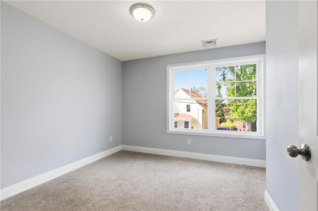 32 Adams Avenue Property Photo 18