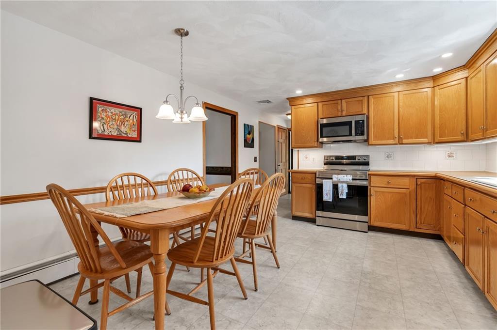 43 Countryside Drive Property Photo 6