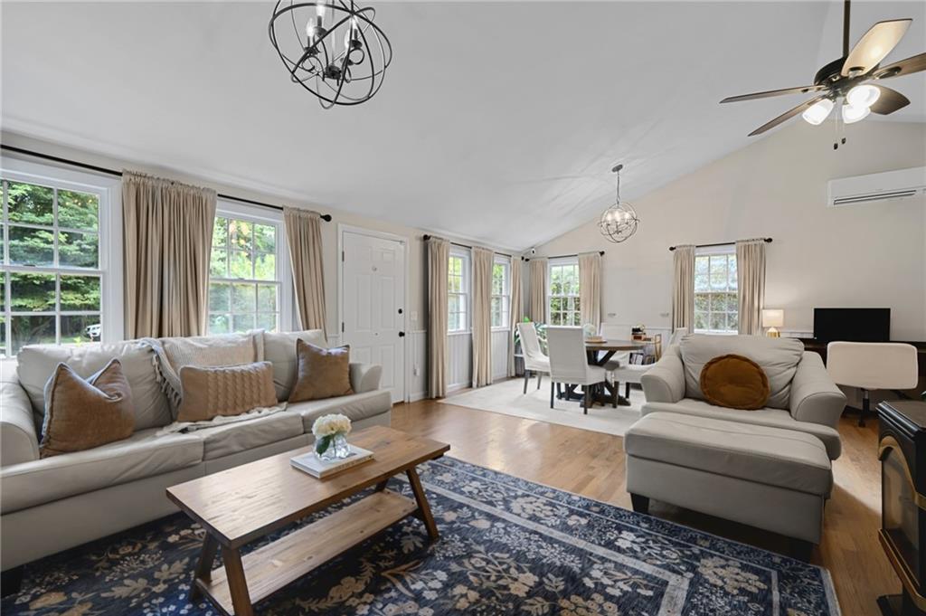 76 Nautilus Street Property Photo 6