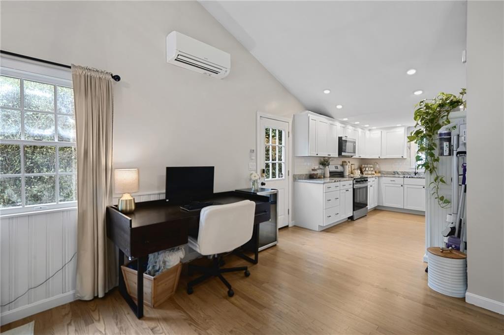 76 Nautilus Street Property Photo 11