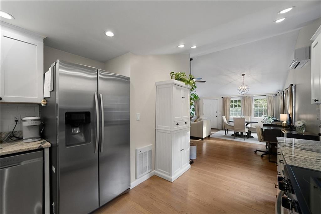 76 Nautilus Street Property Photo 15