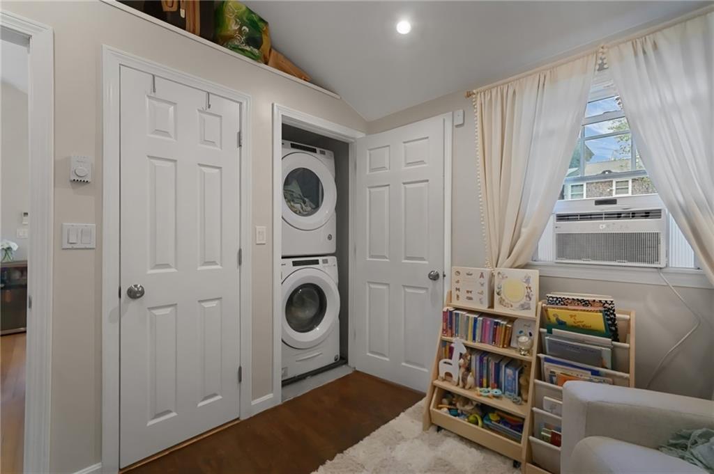 76 Nautilus Street Property Photo 21