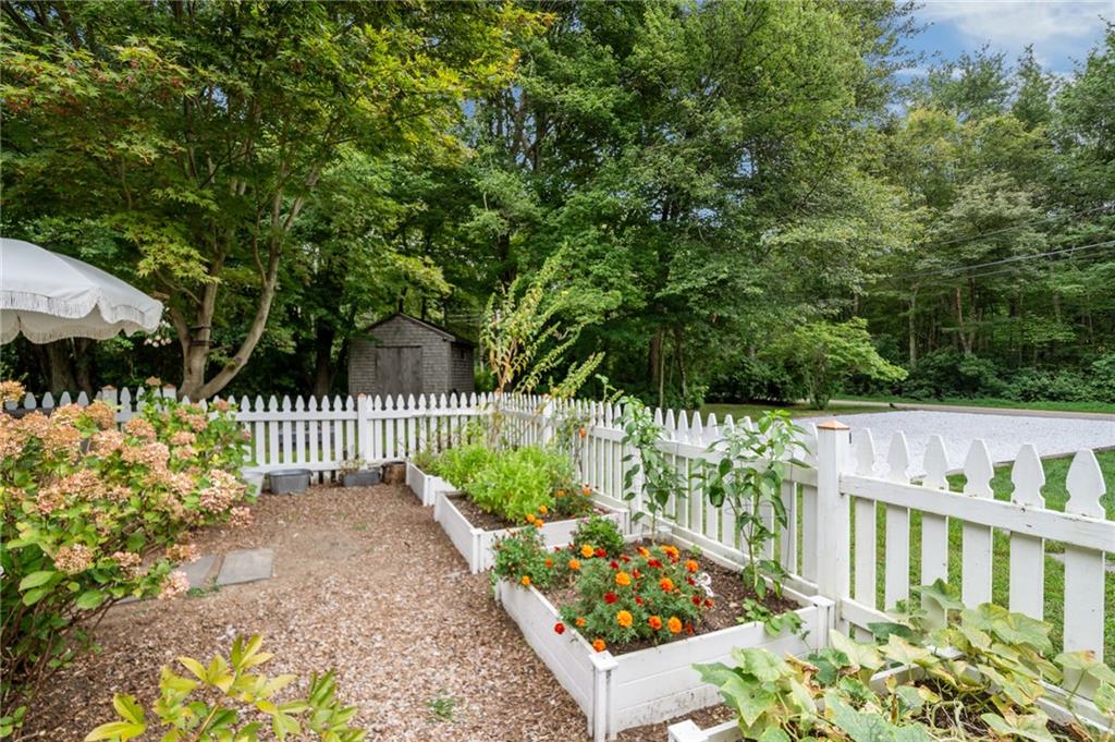 76 Nautilus Street Property Photo 30