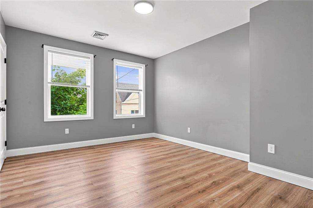 91 Niagara Street Property Photo 11