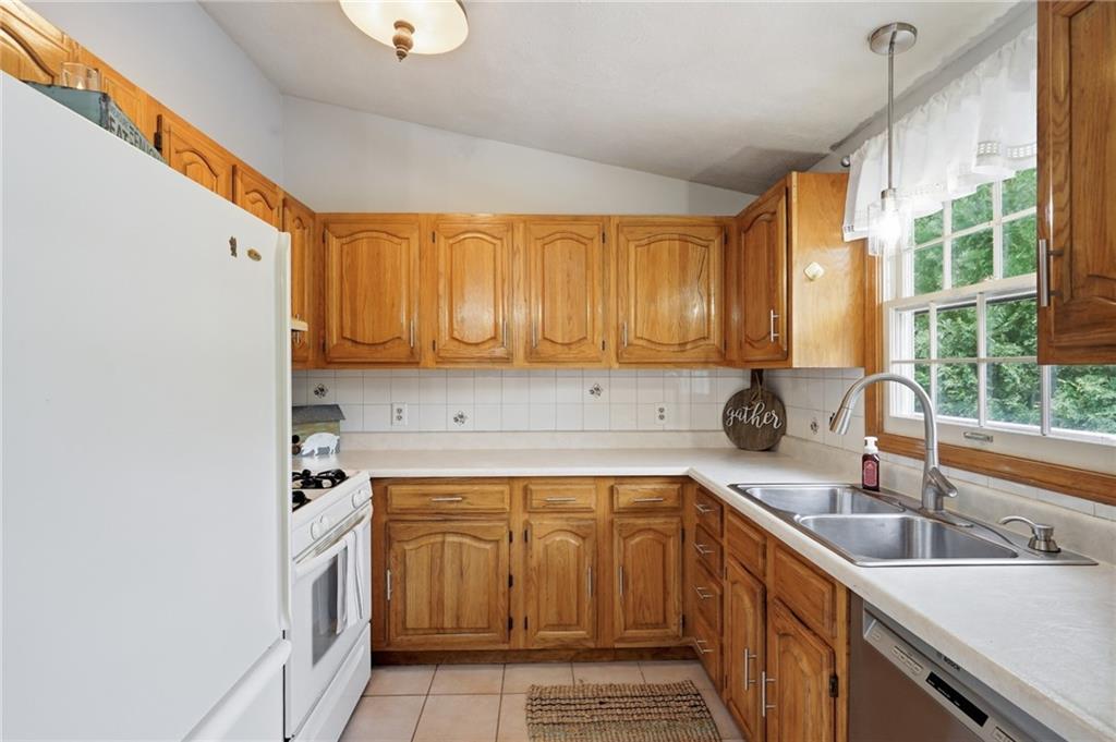12 View Street Property Photo 14