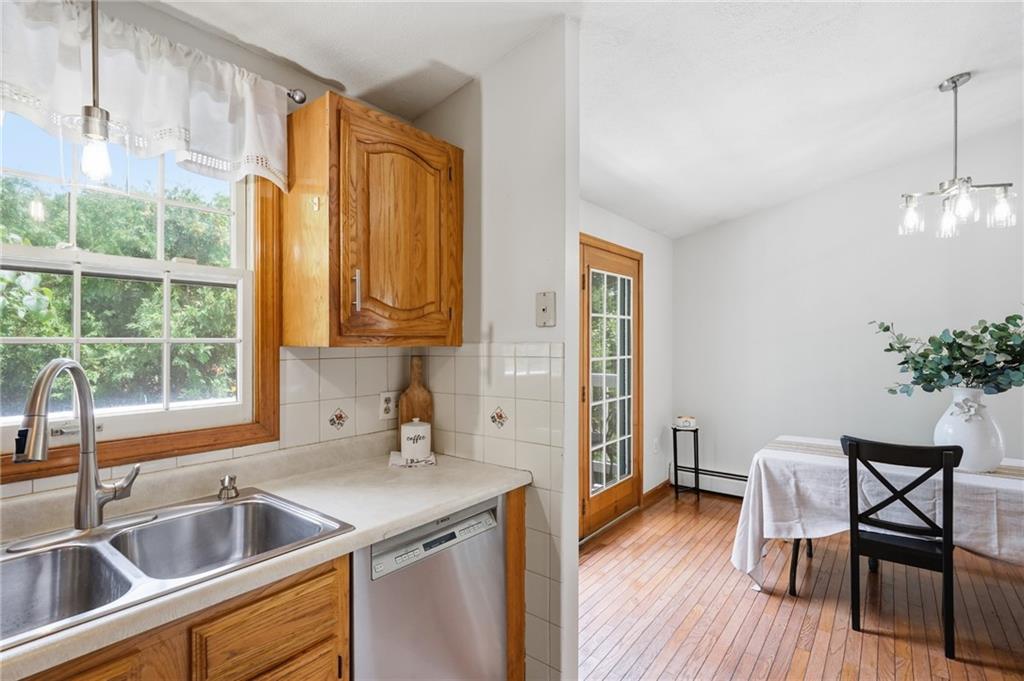 12 View Street Property Photo 16