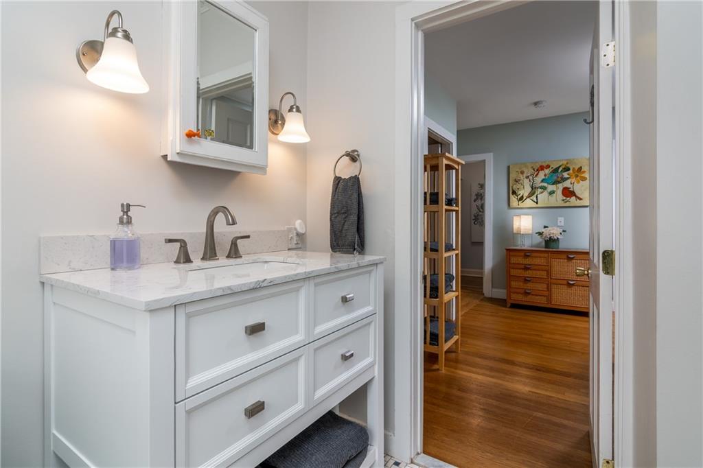 475 Woodruff Avenue Property Photo 27