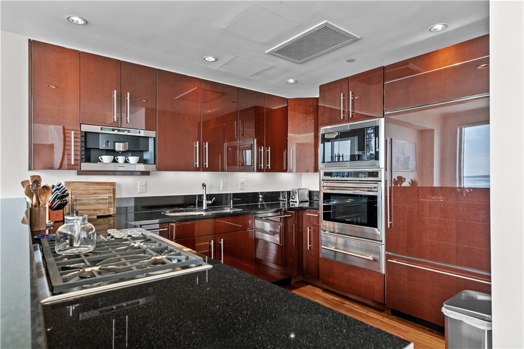 1 Tower Drive Unit 1503 Property Photo 5