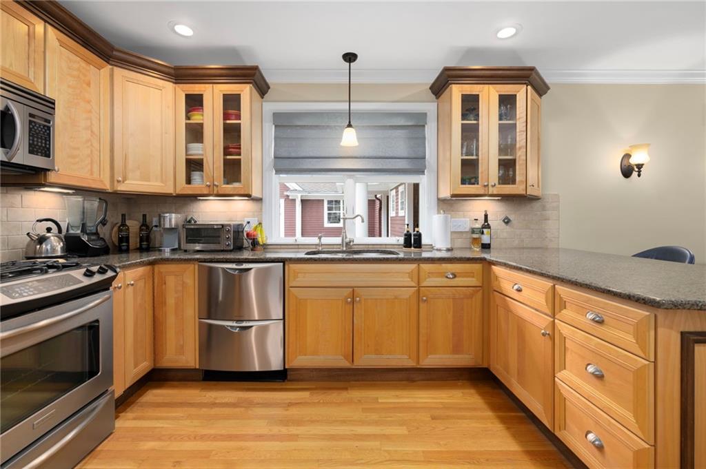 30 Vine Street Property Photo 11