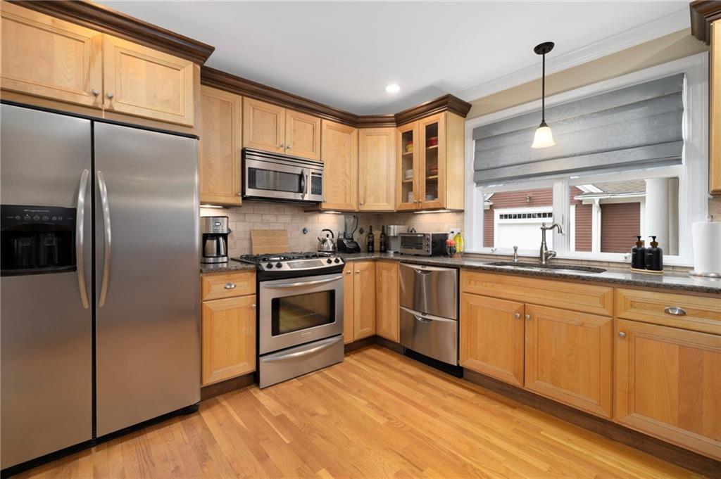 30 Vine Street Property Photo 14