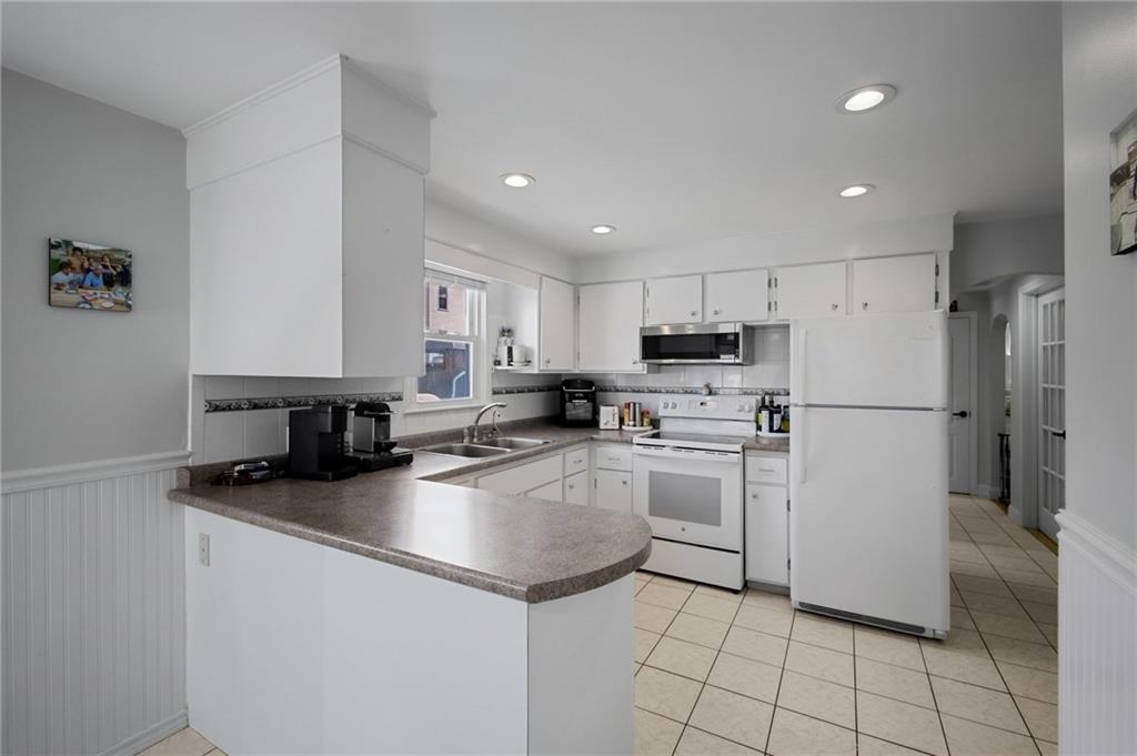10 Summit Avenue Property Photo 7