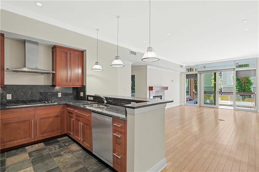 341 Thames Street Unit 101-s Property Photo 10