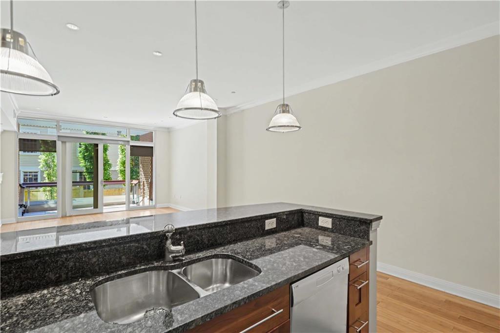 341 Thames Street Unit 101-s Property Photo 12