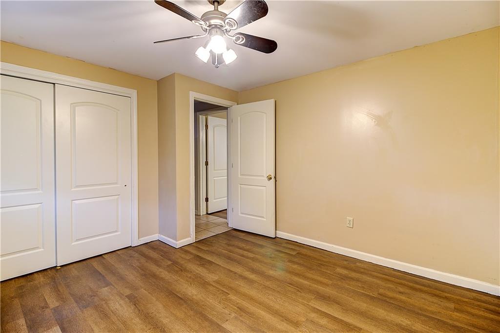 499 Farmington Avenue Property Photo 7