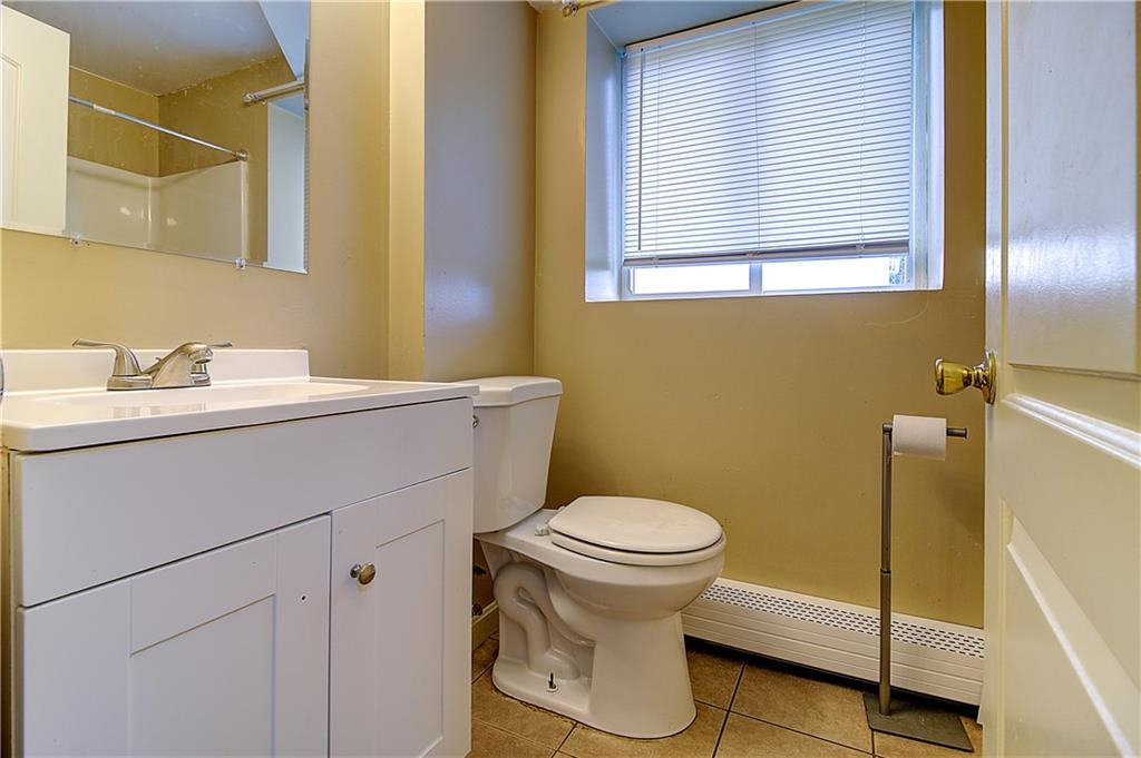 499 Farmington Avenue Property Photo 10