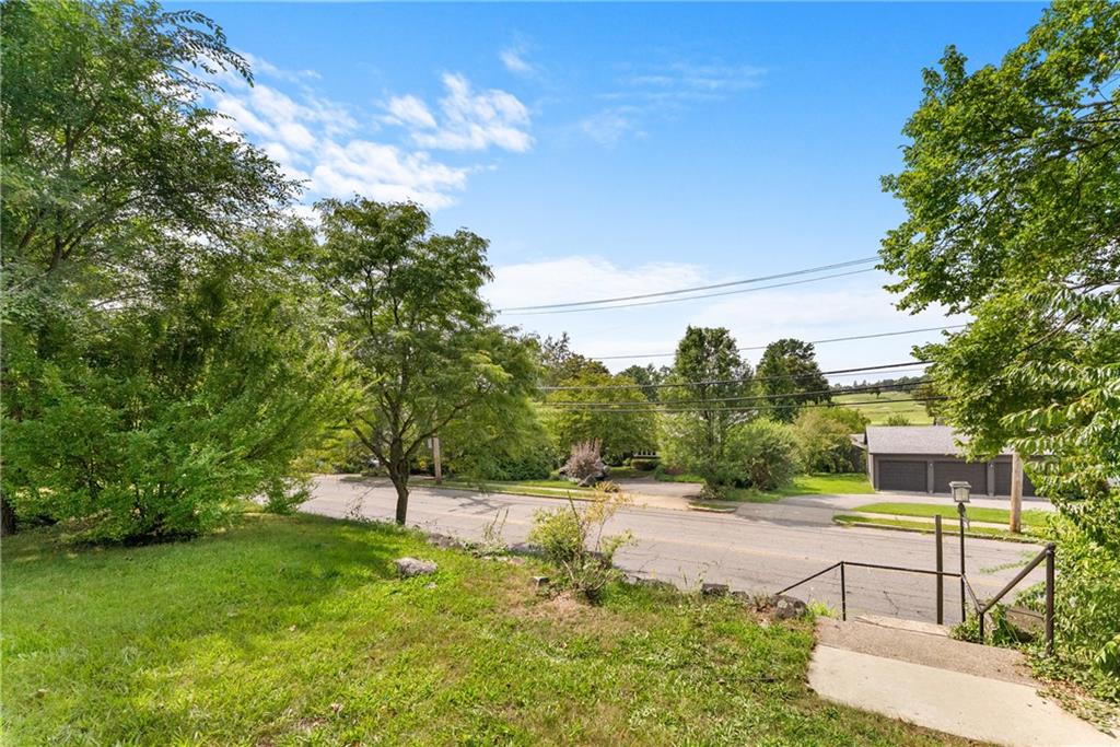1356 S Broadway Property Photo 8