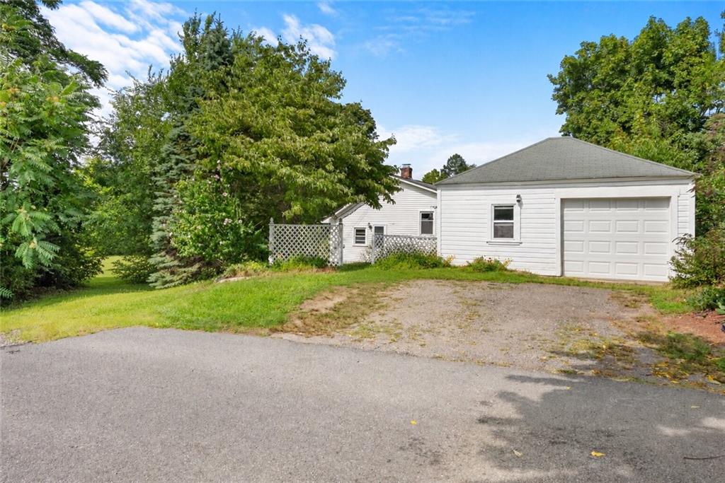 1356 S Broadway Property Photo 28