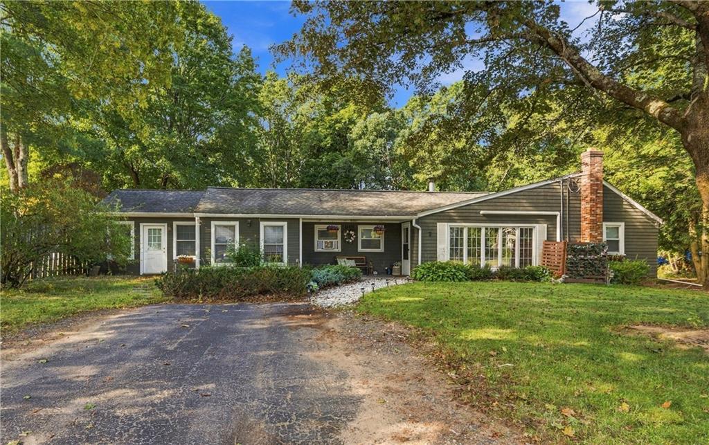 7 White Pine Drive Property Photo 1