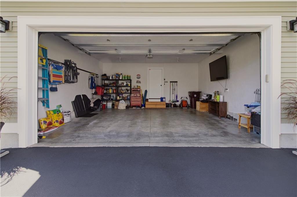 459 Louise Street Property Photo 6