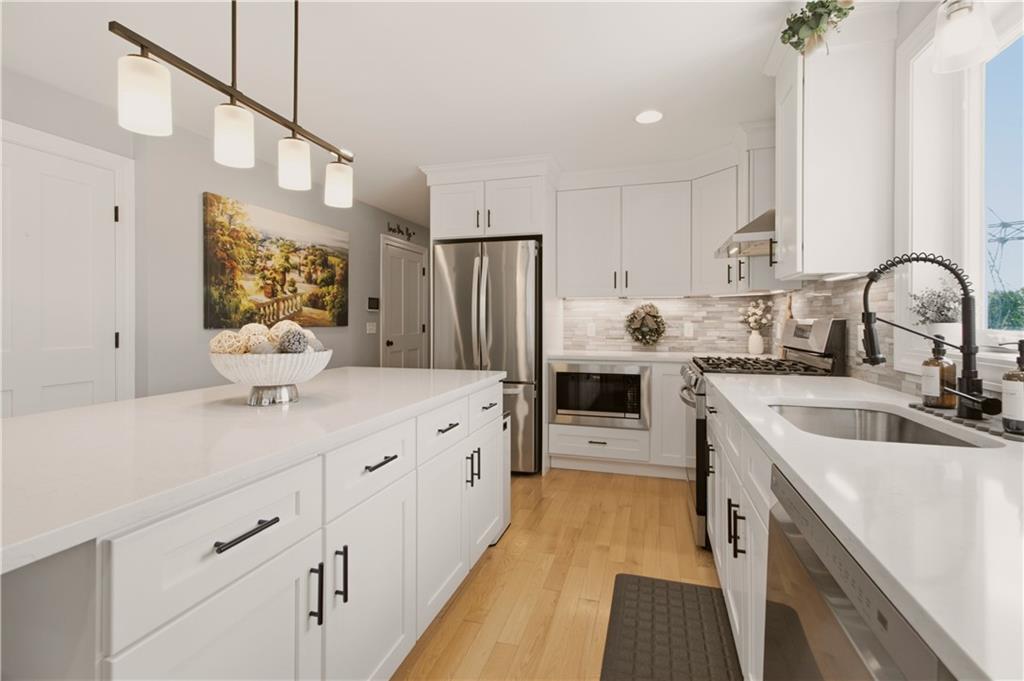 459 Louise Street Property Photo 13