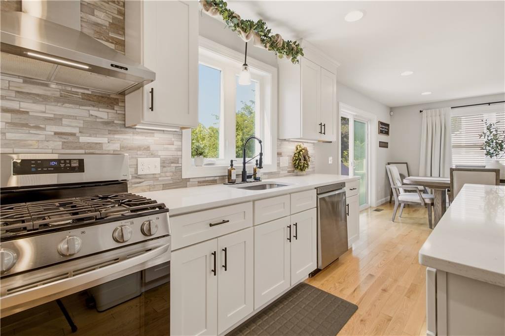 459 Louise Street Property Photo 14