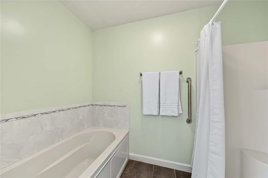 23 Valley Stream Drive Property Photo 25
