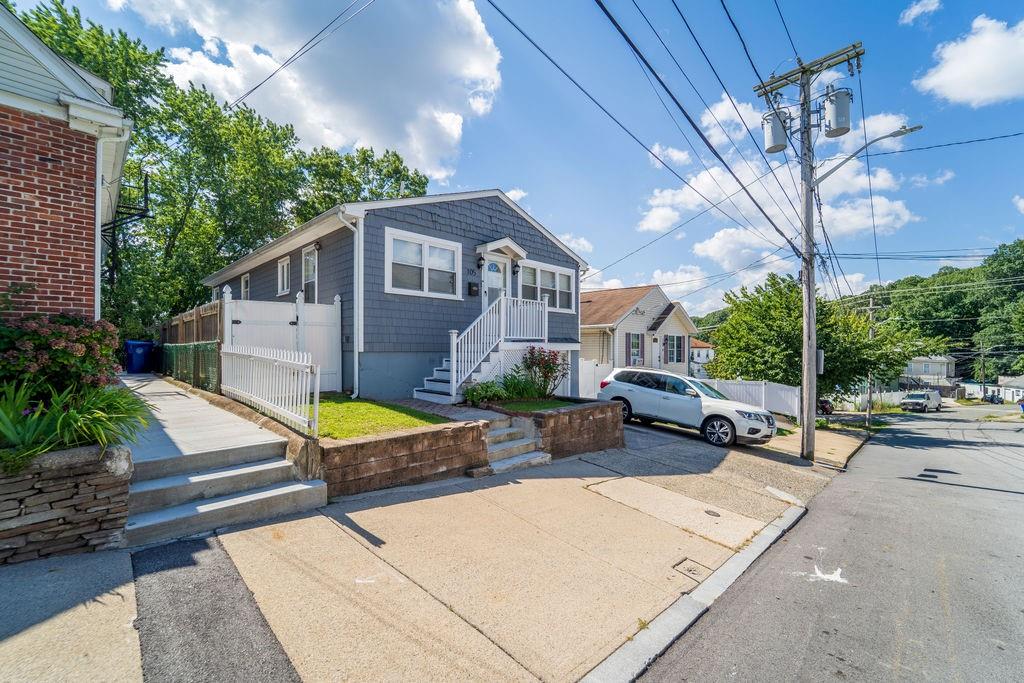 105 Allston Street Property Photo 20