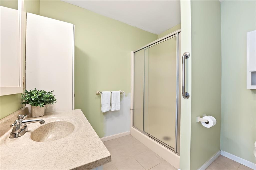 29 Glenwood Avenue Property Photo 21