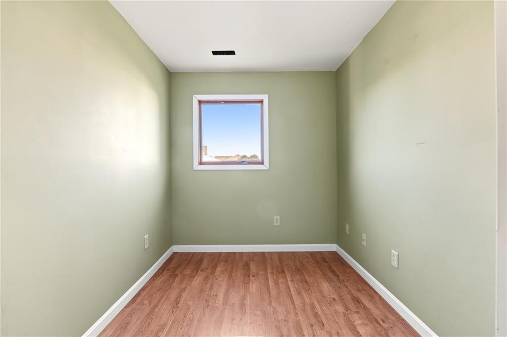 29 Glenwood Avenue Property Photo 29