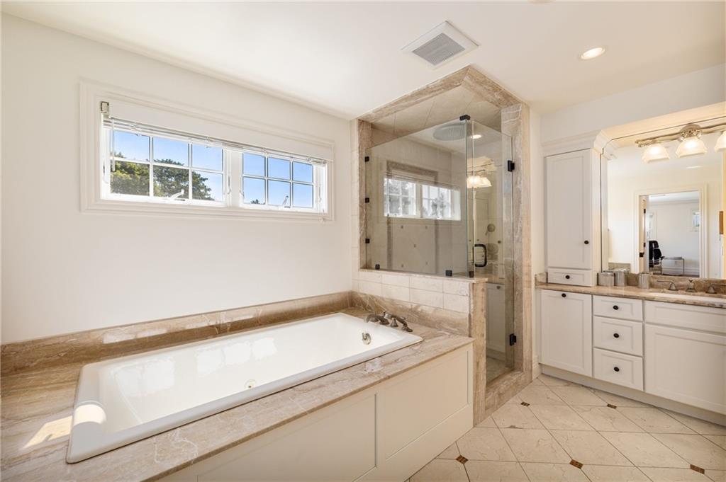 303 Howland Avenue Property Photo 22