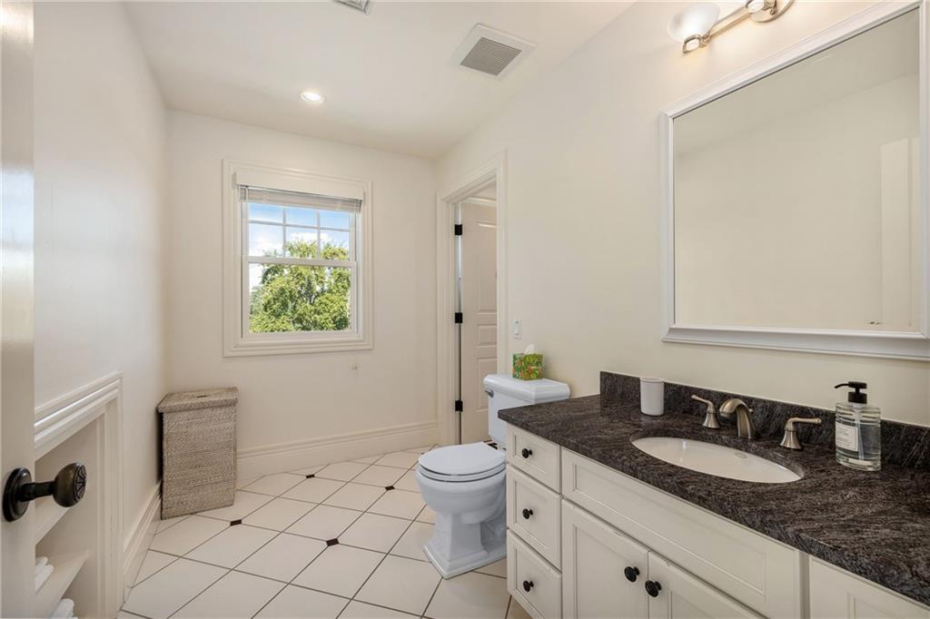 303 Howland Avenue Property Photo 24