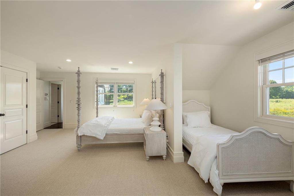303 Howland Avenue Property Photo 25