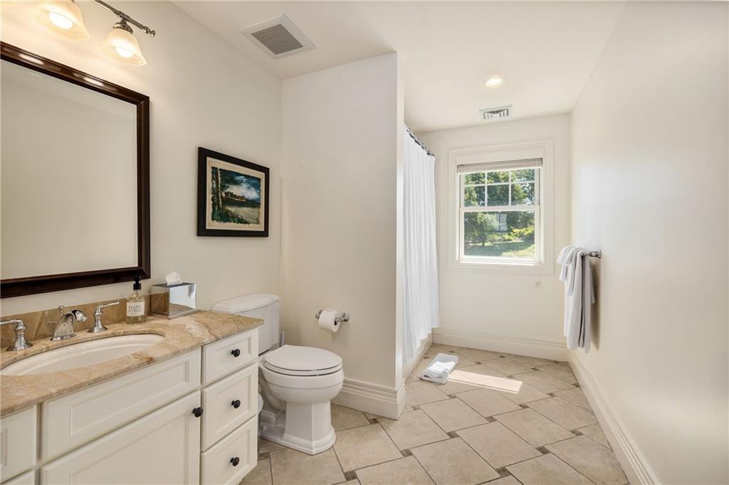 303 Howland Avenue Property Photo 27