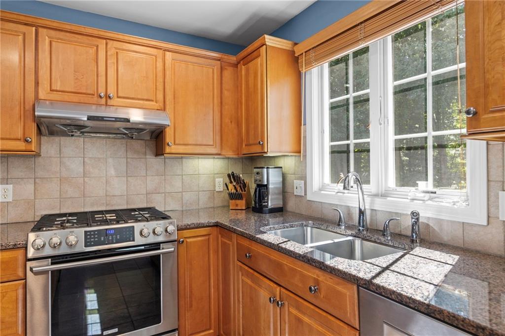 38 Lindsay Lane Property Photo 22