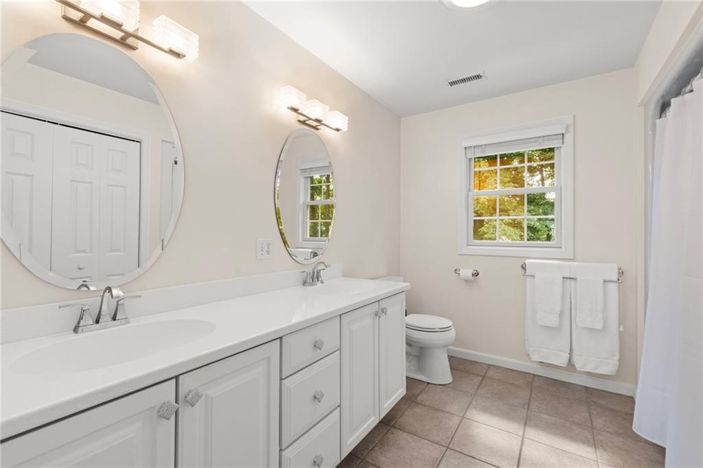 38 Lindsay Lane Property Photo 33
